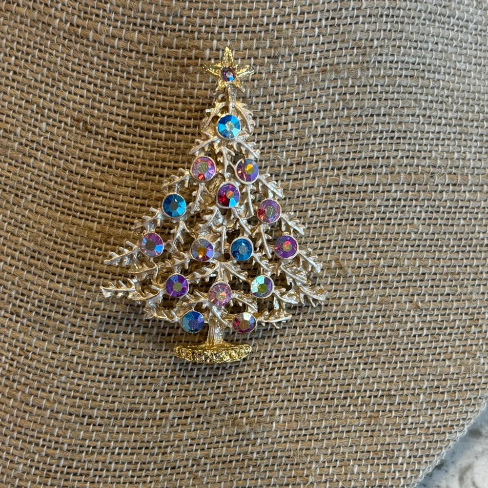 Vintage Christmas Tree Pin with Pastel Crystals